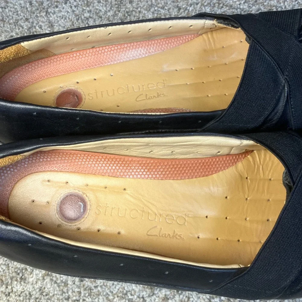 Clarks UnStructured Black Leather Wedge Pump Pleated Toe Elastic Straps 7M Work‎